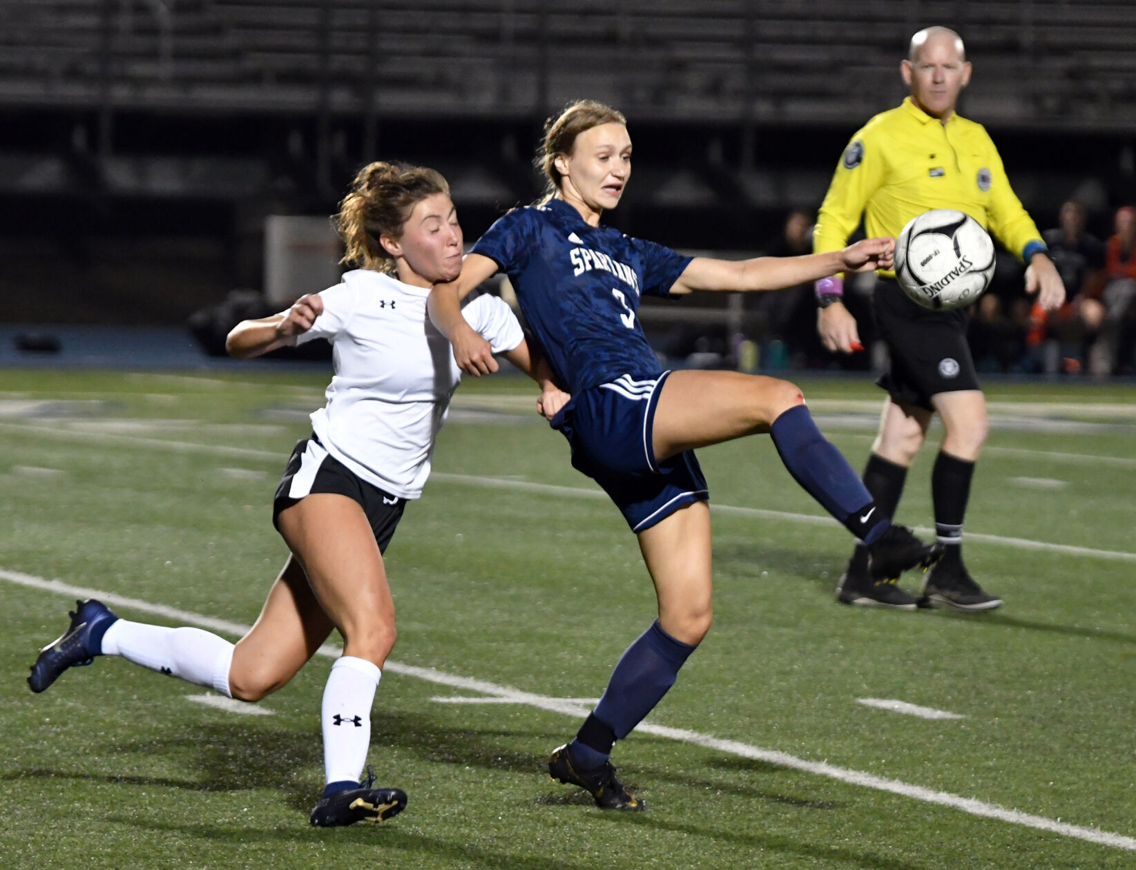 041222-qc-spt-pv bett soccer028.JPG